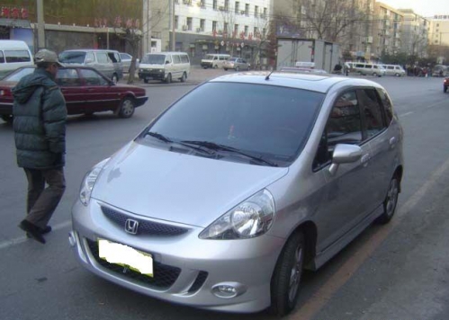 08年 飞度 ￥1.8 万元　