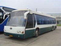 03年非营运豪华公交客车，英国帕金斯原装发动机，260马力