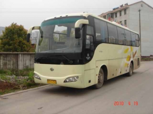 南京牌中大客车47座，非营运，07年5月使用。