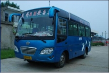 19座中巴车