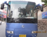 03年金旅33座客车