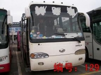 出售04年35座大宇客车，车况非常好，价格合理。