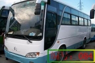 出售05年35座金旅客车，车况好，价格合理，请速联系。