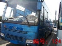出售05年50座宇通客车，车况好，价格合理，性价比高。
