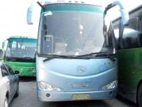 出售05年55座金龙客车，车况极佳，价格合理。