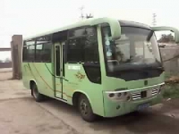 低价出售多辆05年19座中通客车