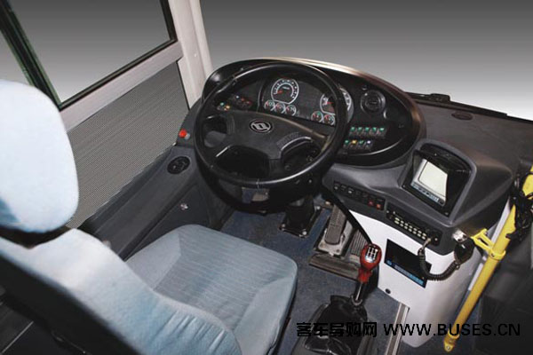黄海DD6129CHEV1公交车（柴油/电混动国四24-42座）