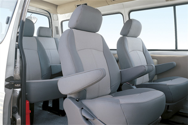 金旅XML6532JA8小型客车（柴油国四5-9座）