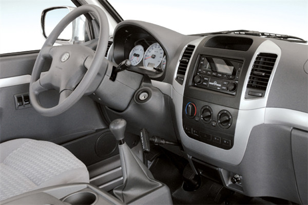 金旅XML6532JB8客车（柴油国四10-14座）