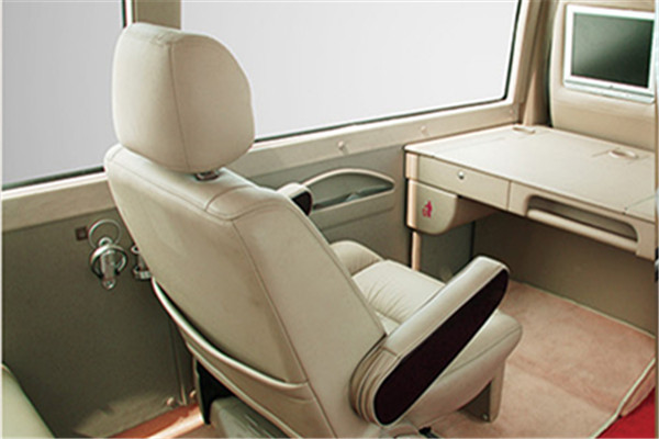 安凯HFF6700KDE4FB客车（柴油国四10-23座）