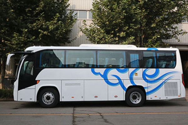 福田欧辉BJ6902U7ACB-2客车（天然气国五24-40座）