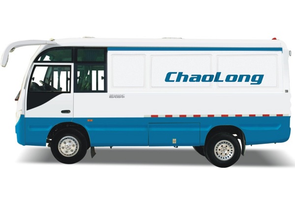 东风超龙EQ5041XXYT2厢式运输车（柴油国四2-6座）