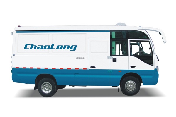 东风超龙EQ5041XXYT2厢式运输车（柴油国四2-6座）