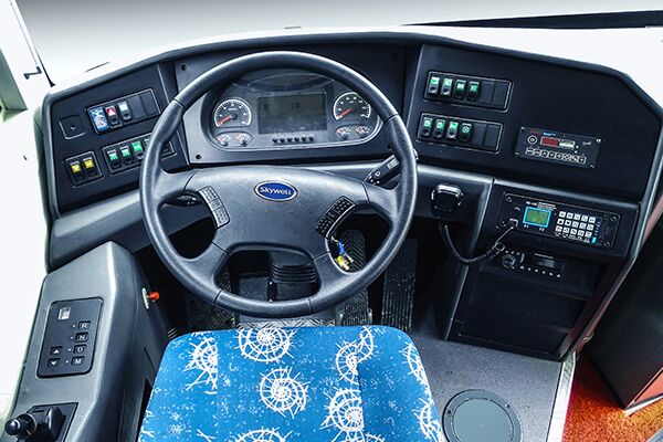 南京金龙NJL6859BEV44公交车（纯电动10-28座）