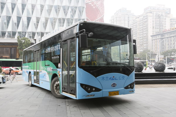 比亚迪BYD6100LGEV9公交车（纯电动17-39座）