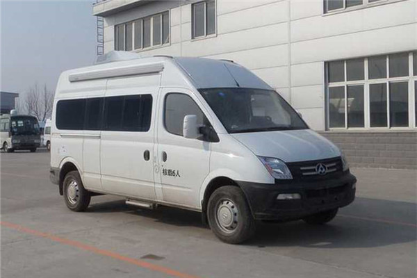 凯伦宾威ZK5040XLJ4旅居车（柴油国五2-6座）