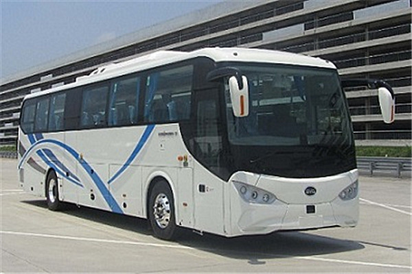 比亚迪BYD6120LLEV4客车（纯电动24-52座）