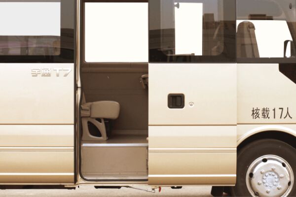 宇通ZK6710D3T客车（柴油国五10-20座）