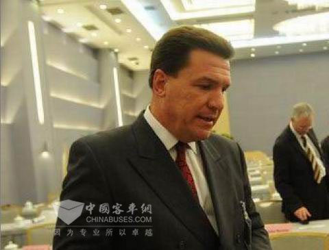 康明斯(中国)投资有限公司董事长兼首席执行官华金声