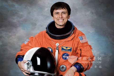 康明斯首位华裔董事张福林