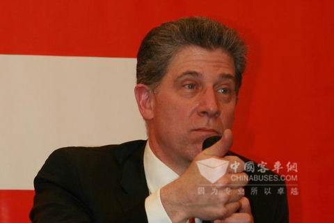 康明斯集团副总裁曹思德