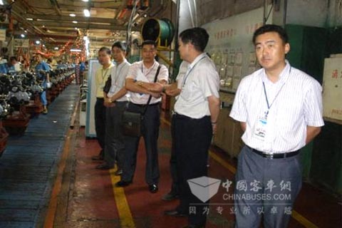 深圳西部公交参观朝柴总装线