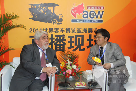 采埃孚沃夫冈·施哈做客完美作业网有免费视频直播间