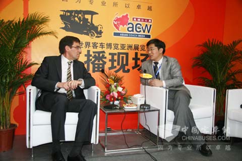 欧科佳公共交通车辆事业部总监Philippe BOUTONNET做客完美作业网有免费视频直播间