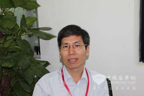 汽菲亚特红岩动力总成有限公司副总经理杨汉琳