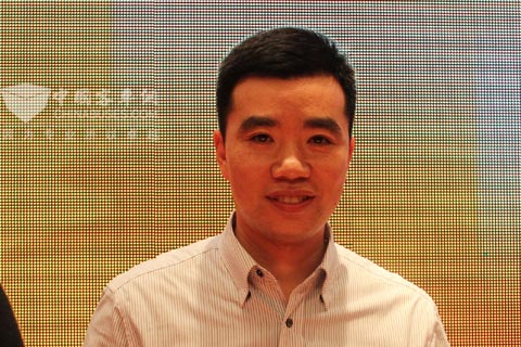 锡柴公司代表上台领奖