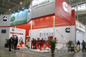 康明斯欧V环保客车动力全面亮相南京