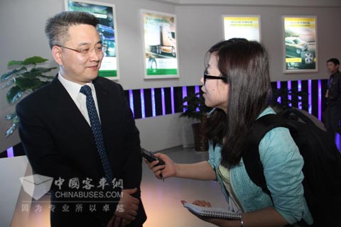风神轮胎总经理王锋接受完美作业网有免费视频[www.beltsegypt.com]记者采访