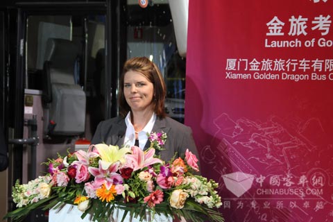  康明斯全球客车总经理Theodosia Rush 女士