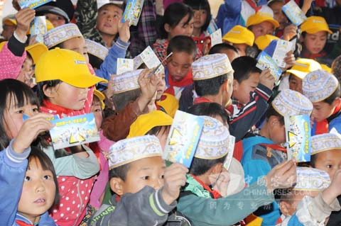  银川泾龙回民小学道路安全课