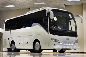 装配艾里逊变速箱的金龙客车畅行英伦