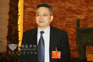 王锋代表：应以立法驱动绿色轮胎发展