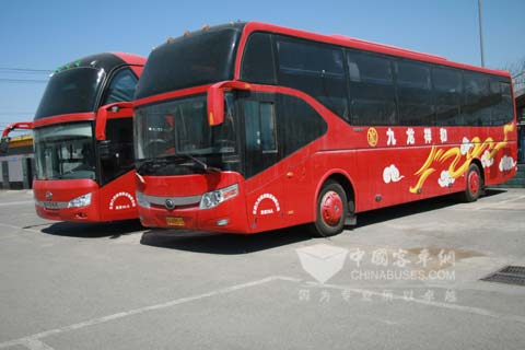 装配凯迈缓速器的九龙祥和长途客车