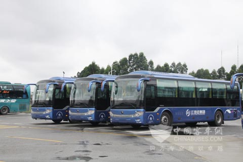 装配玉柴LNG发动机的江门汽运长途客车