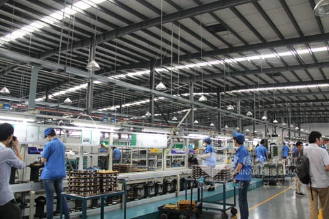 威孚金宁公司生产车间