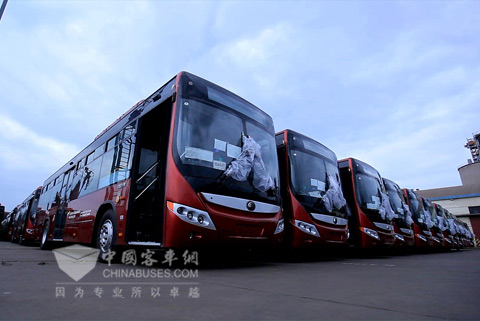 装配艾里逊变速箱的宇通客车