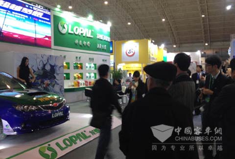 龙蟠润滑油北京车展展台全景