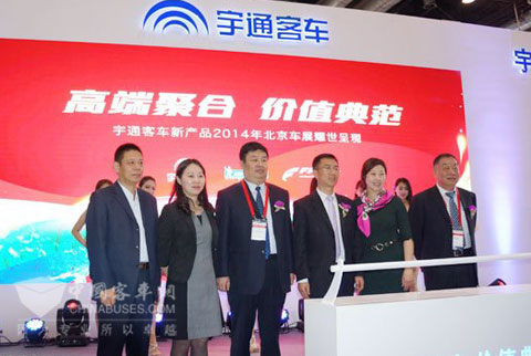 米其林卡客车轮胎市场部总监李凌女士参加活动