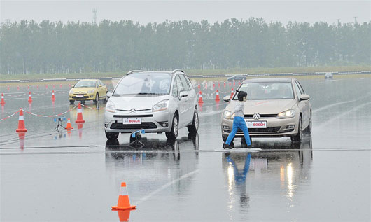 博世自动紧急制动（AEB）