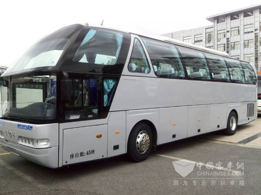 东风康明斯国四ISL9.5发动机匹配青年客车成功上市