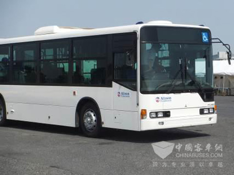 装配了艾里逊T系列全自动变速箱的三菱扶桑 Aero Star公交车